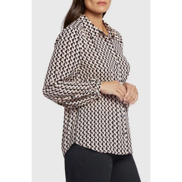 🥳SOLD🥳 💕NYDJ💕 Modern Blouse ~ Corinth Peaks Medium M NWT - Picture 2 of 13